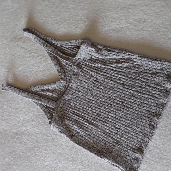 🦅6xHP🦅 AE Soft & Sexy Knitted Semi Crop Ribbed Vneck Tank Top - Picture 3 of 5